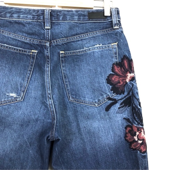 Abercrombie & Fitch Annie Girlfriend Distress Jean Embroidered Floral Detail - Picture 4 of 8